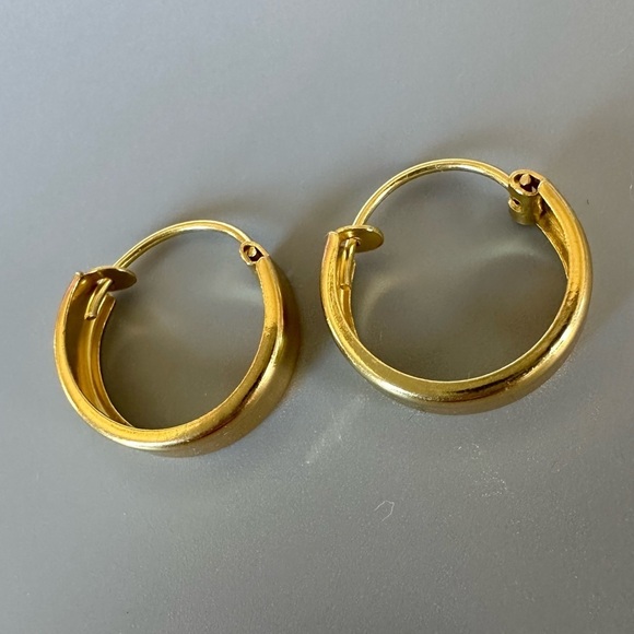 14k Gold Vermeil Semi-Wide Small Hoop Earrings 14mm - Picture 14 of 16